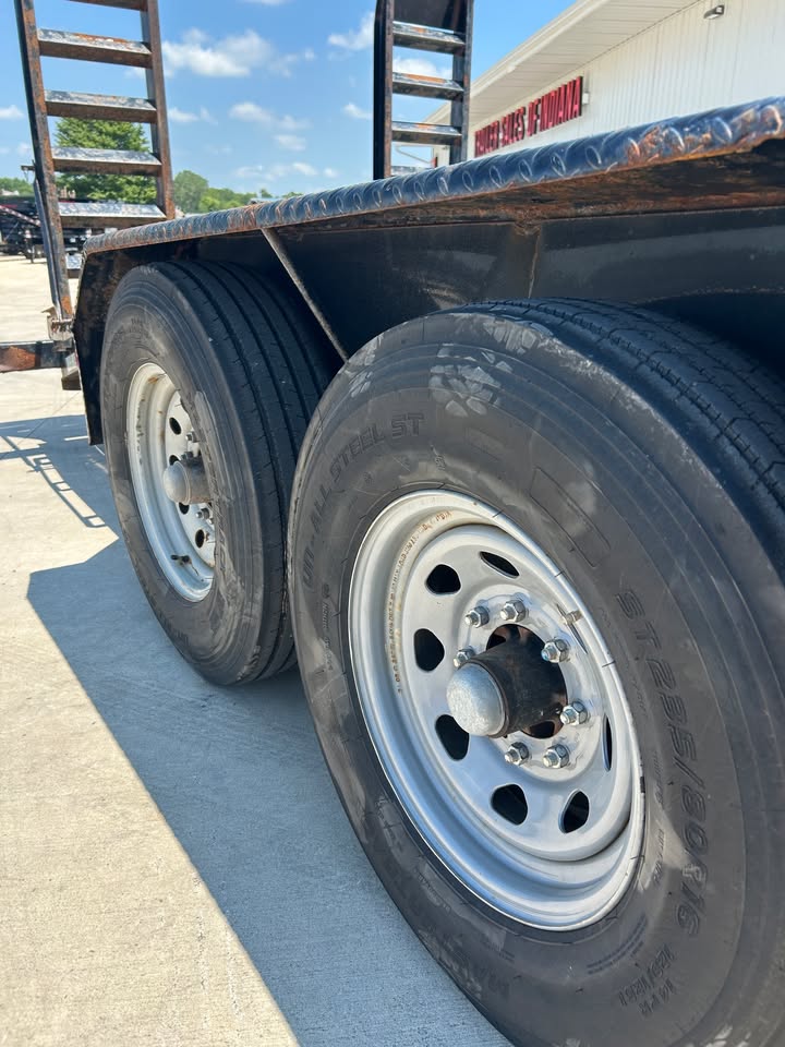 Pre-Owned Sure Trac 82" x 20' Fender Equipment Trailer - SKU 363411 - Image 7