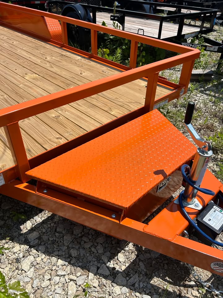 Sure Trac 82 x 16 Utility Trailer - SKU 492927 - Image 5