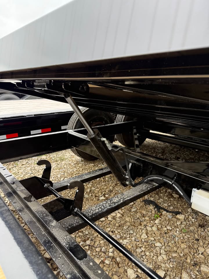 MAXX-D 102 x 24 Split Tilt Equipment Trailer - SKU 144355 - Image 9