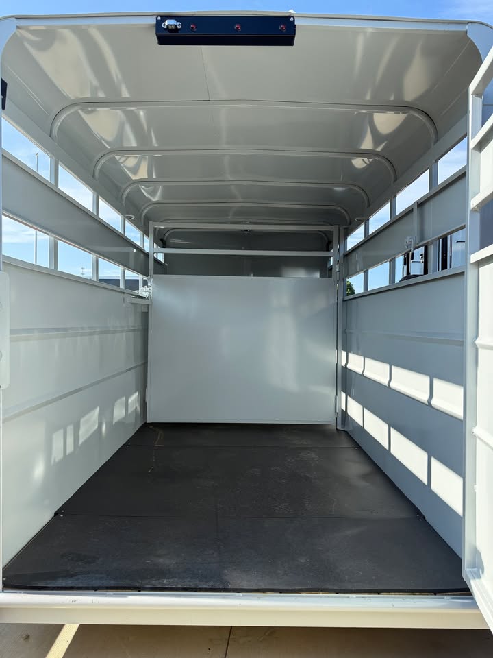 Valley Trailers 72 x 14 Stock Trailer - SKU 000506 - Image 3