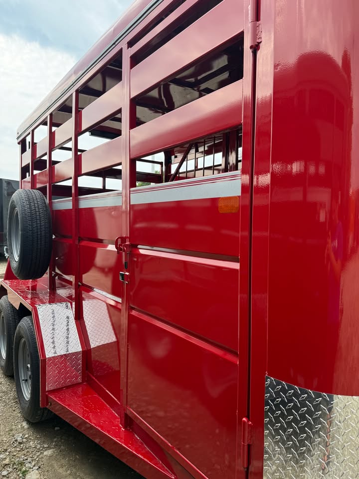 Valley Trailers 80 x 14 Horse Trailer - SKU 000544 - Image 6