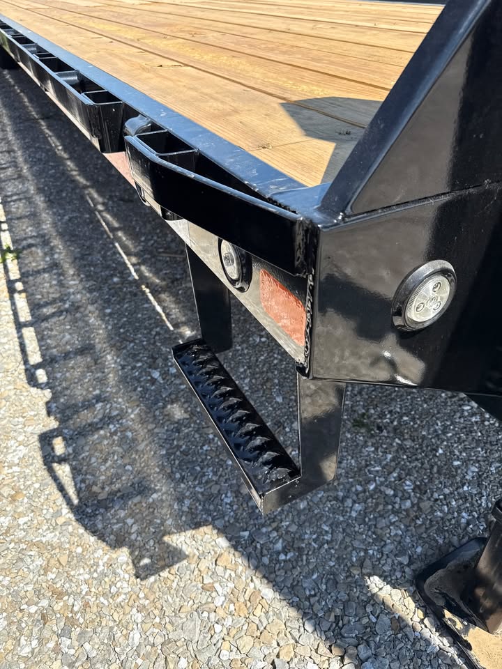 MAXX-D 102 x 40 Gooseneck Flatbed Trailer - SKU 147401 - Image 6