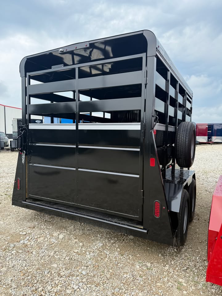 Valley Trailers 80 x 12 Horse Trailer - SKU 000545 - Image 4