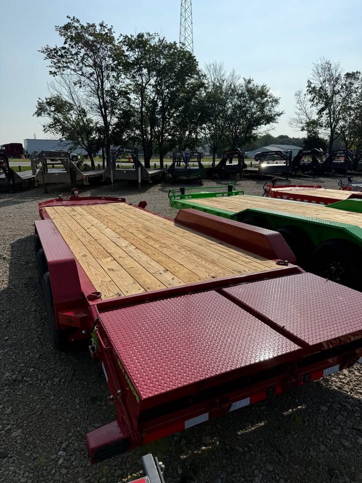 Load Trail 83 in x 24 ft Car Trailer - SKU 391198 - Image 4