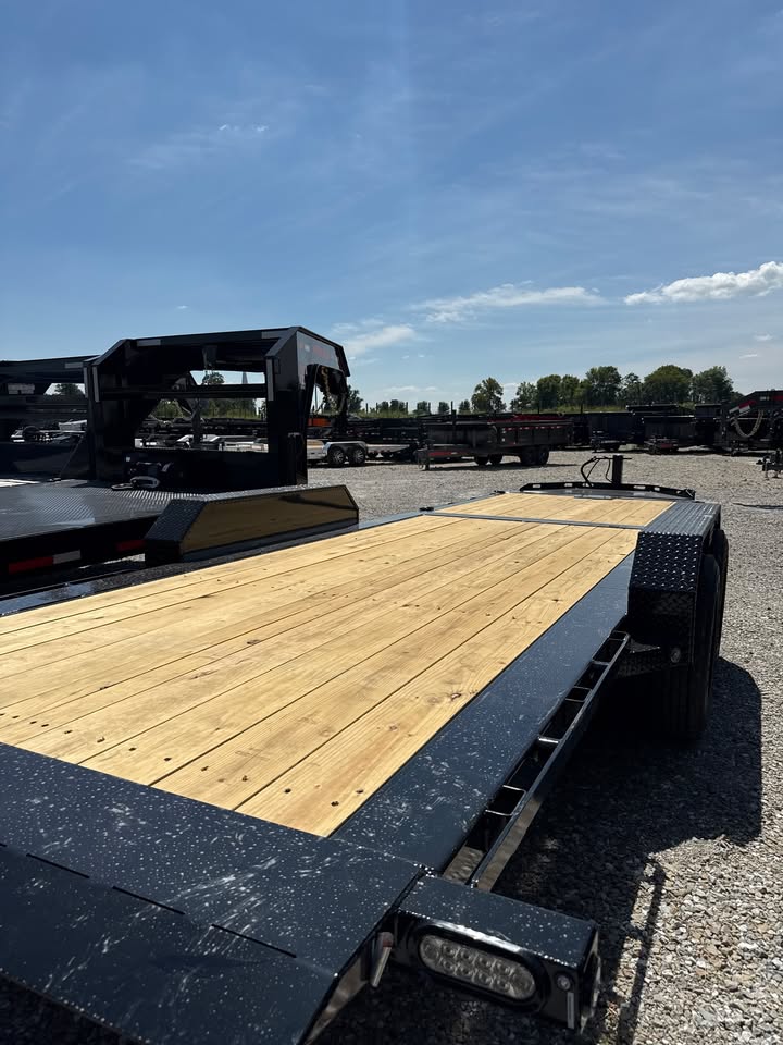 MAXX-D 83 x 24 Split Tilt Equipment Trailer - SKU 148641 - Image 4