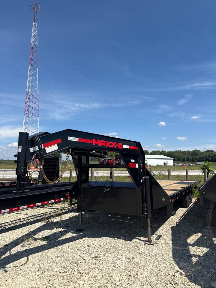 MAXX-D 102 x 26 Split Tilt Equipment Trailer - SKU 148217 - Image 2