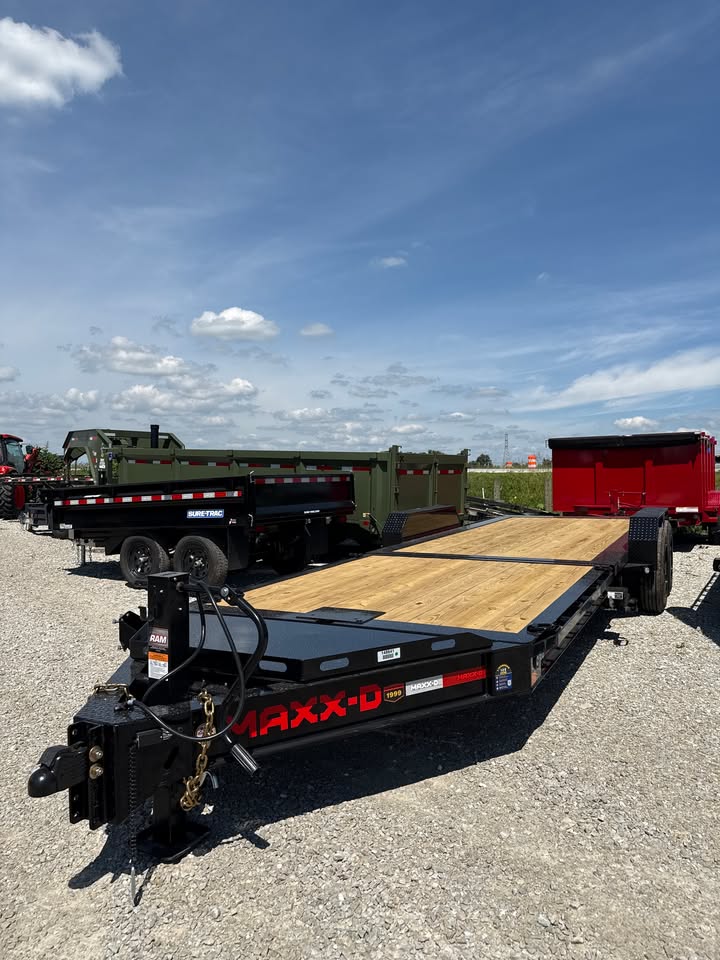 MAXX-D 83 x 24 Split Tilt Equipment Trailer - SKU 148641 - Image 2