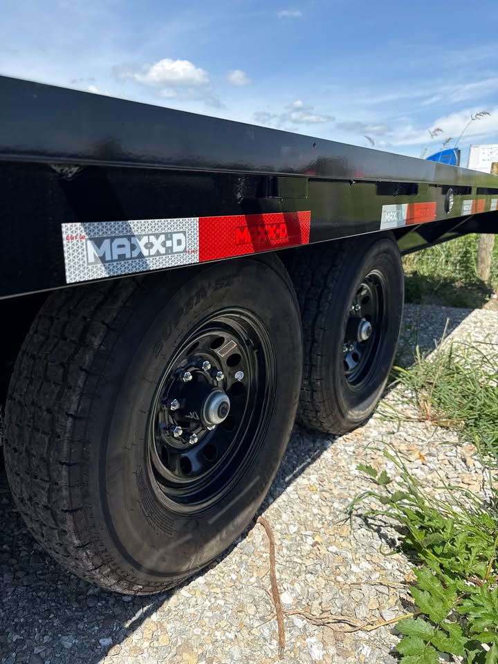 MAXX-D 102 x 40 Gooseneck Flatbed Trailer - SKU 147401 - Image 7
