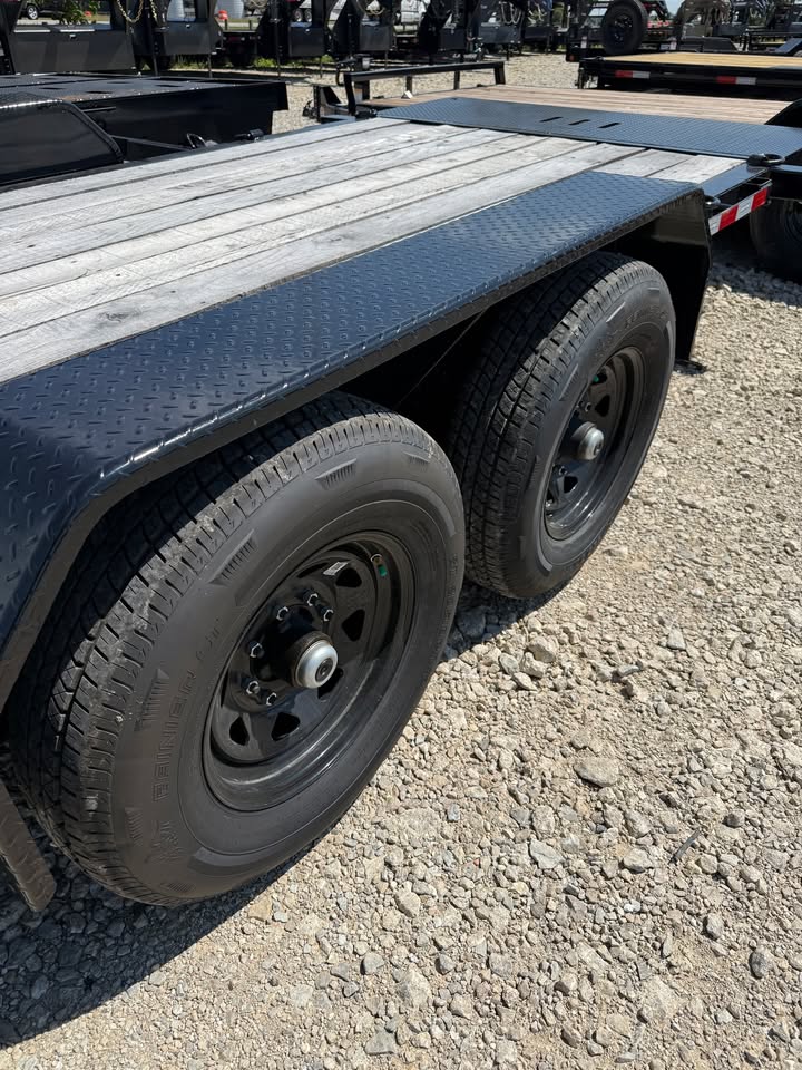 Sure-Trac 82 x 20 Full Fender Tilt Trailer - SKU 487524 - Image 8