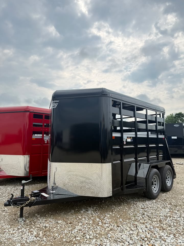 Valley Trailers 80 x 12 Horse Trailer - SKU 000545 - Image 2