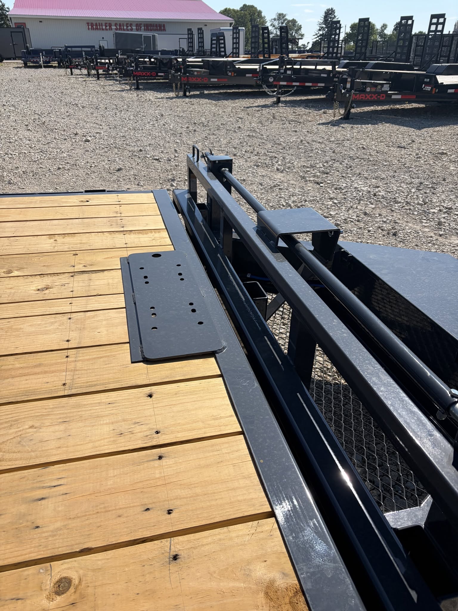 Lamar 102 in x 26 ft Full Deckover Tilt Trailer - SKU 159180 - Image 4