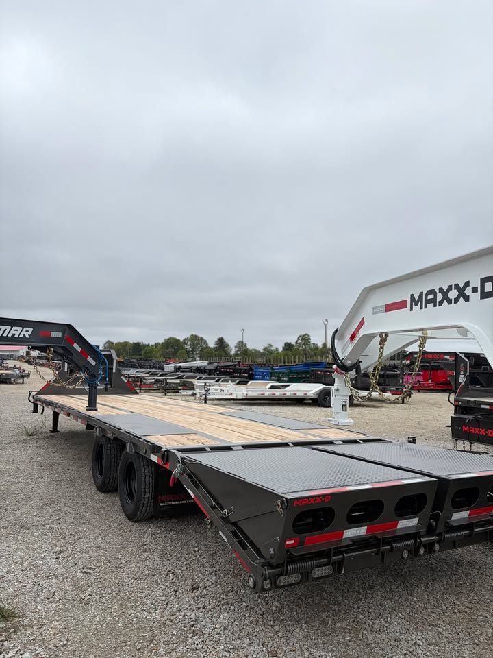 MAXX-D 102 x 32 Gooseneck Flatbed Trailer - SKU 146397 - Image 3