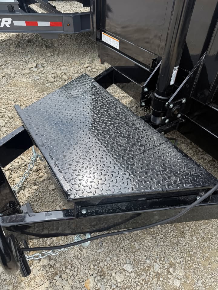 Sure-Trac 82 x 16 Dump Trailer - SKU 495033 - Image 5