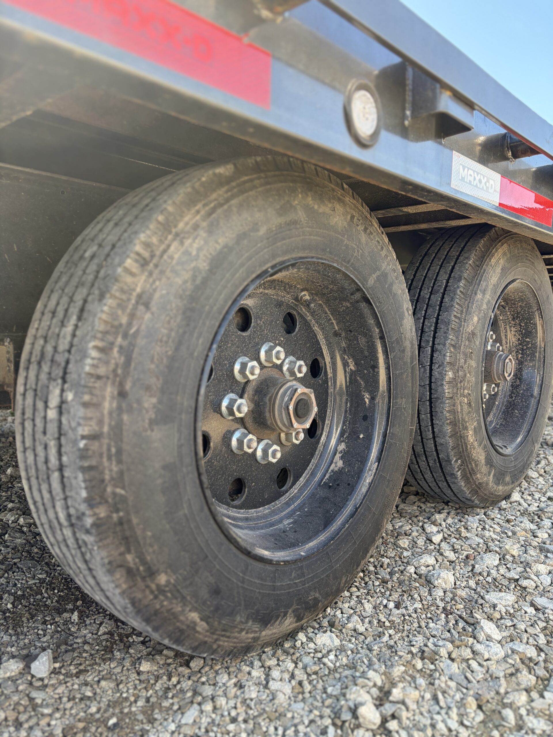 Pre-Owned Maxx-D 102" x 24' Split Tilt Equipment Trailer - SKU 118744 - Image 10