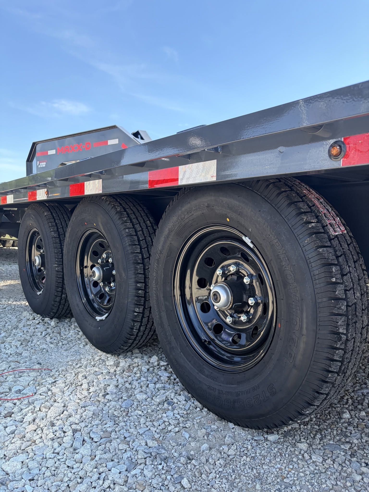Lamar 102 in x 26 ft Full Deckover Tilt Trailer - SKU 159180 - Image 6