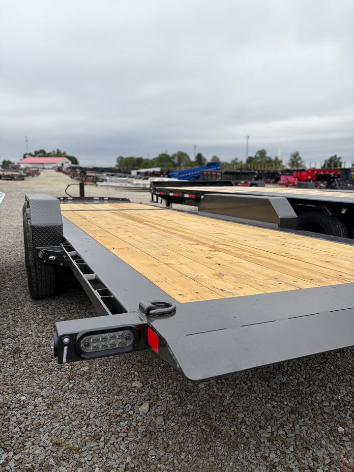MAXX-D 83 x 22 Split Tilt Equipment Trailer - SKU 149103 - Image 3