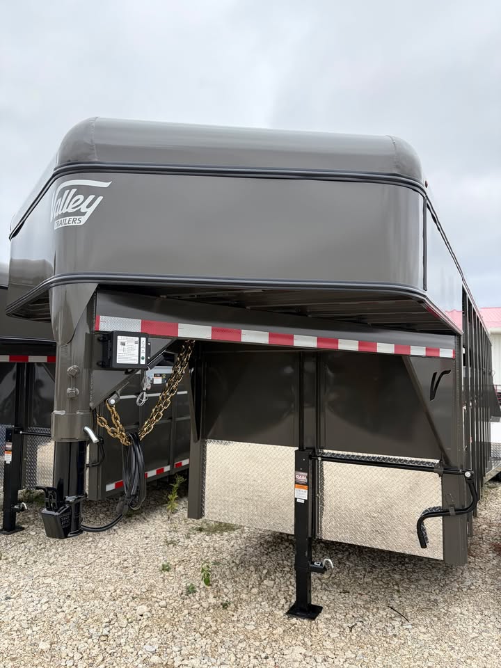 Valley Trailers 80 x 24 Stock Trailer - SKU 000716 - Image 2