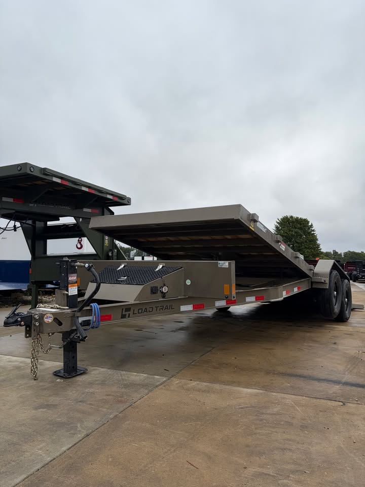 Load Trail 83 in x 22 ft Full Fender Tilt Trailer - SKU 392885