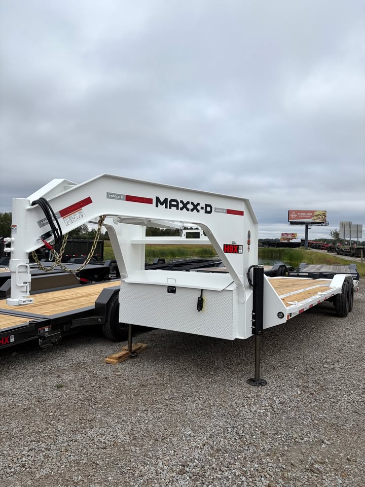 MAXX-D 102 x 28 Fender Equipment Trailer - SKU 149134 - Image 2