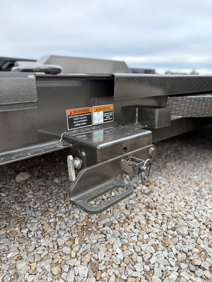 MAXX-D 83 x 22 Split Tilt Equipment Trailer - SKU 149103 - Image 8