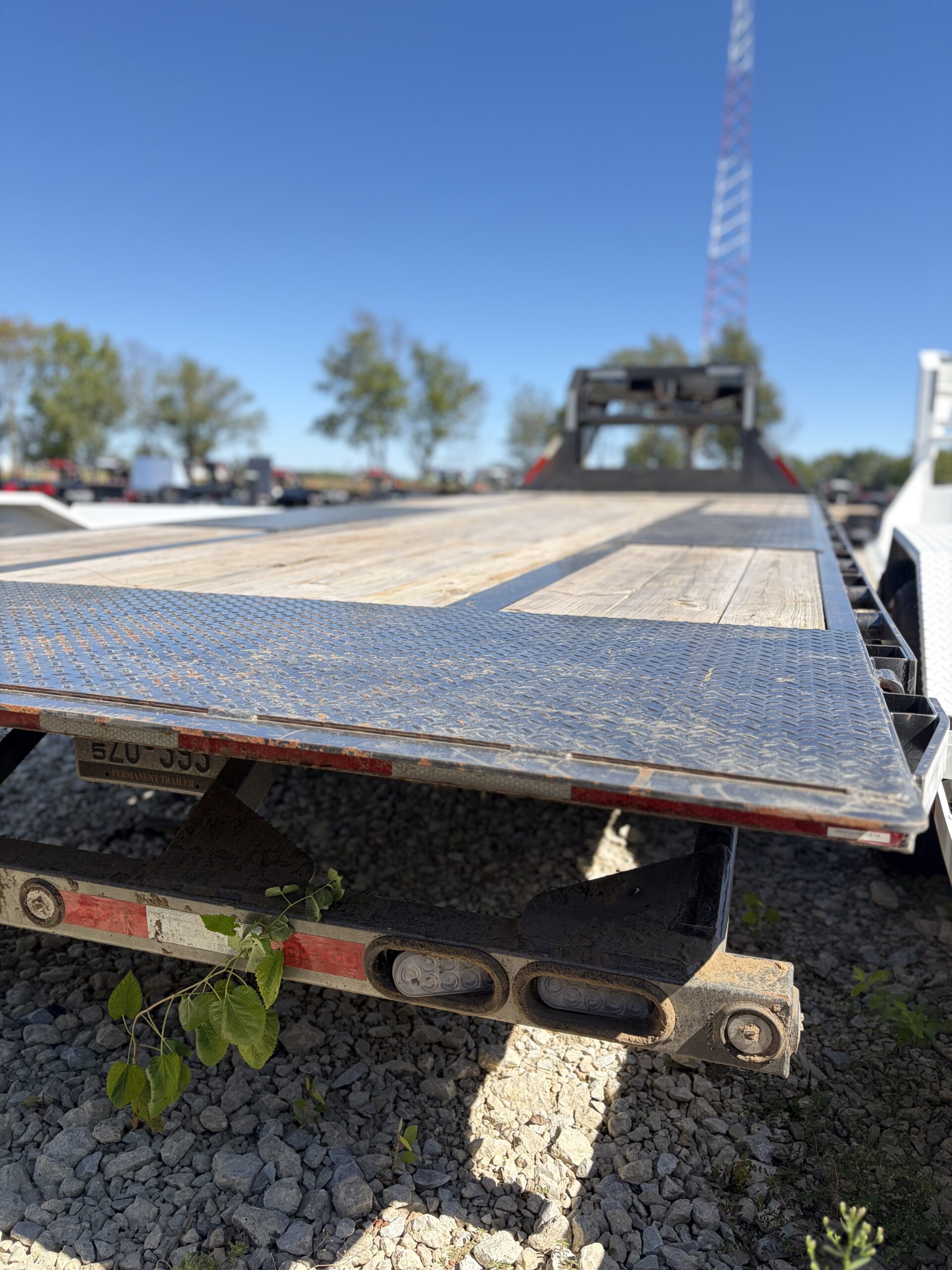Pre-Owned Maxx-D 102" x 24' Split Tilt Equipment Trailer - SKU 118744 - Image 4