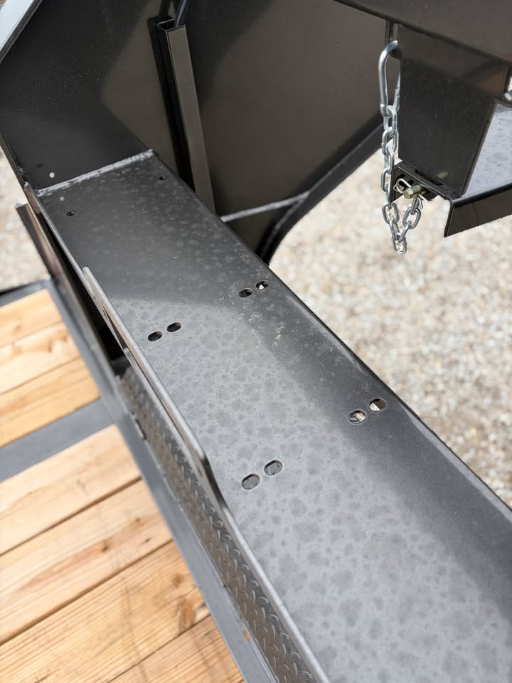 MAXX-D 102 x 32 Gooseneck Flatbed Trailer - SKU 146397 - Image 6