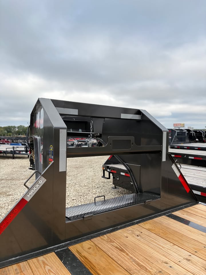MAXX-D 102 x 32 Gooseneck Flatbed Trailer - SKU 147905 - Image 7