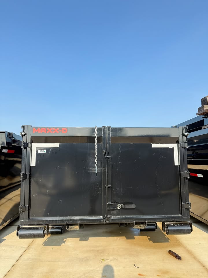 MAXX-D 83 x 16 Roll Off Dumpster - SKU 144704 - Image 3