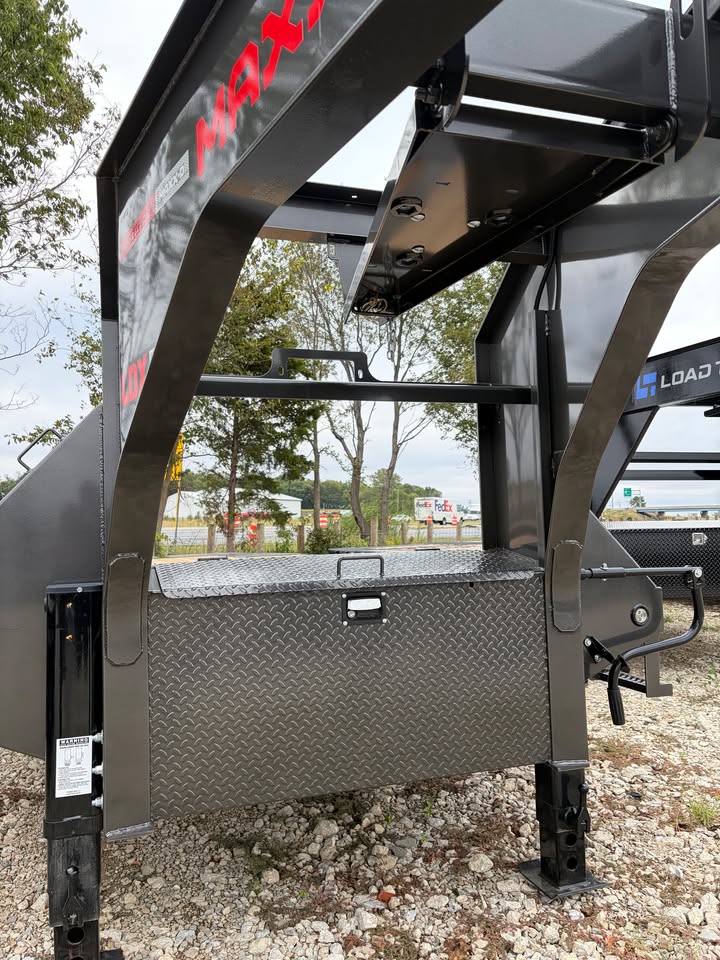 MAXX-D 102 x 32 Gooseneck Flatbed Trailer - SKU 147905 - Image 8