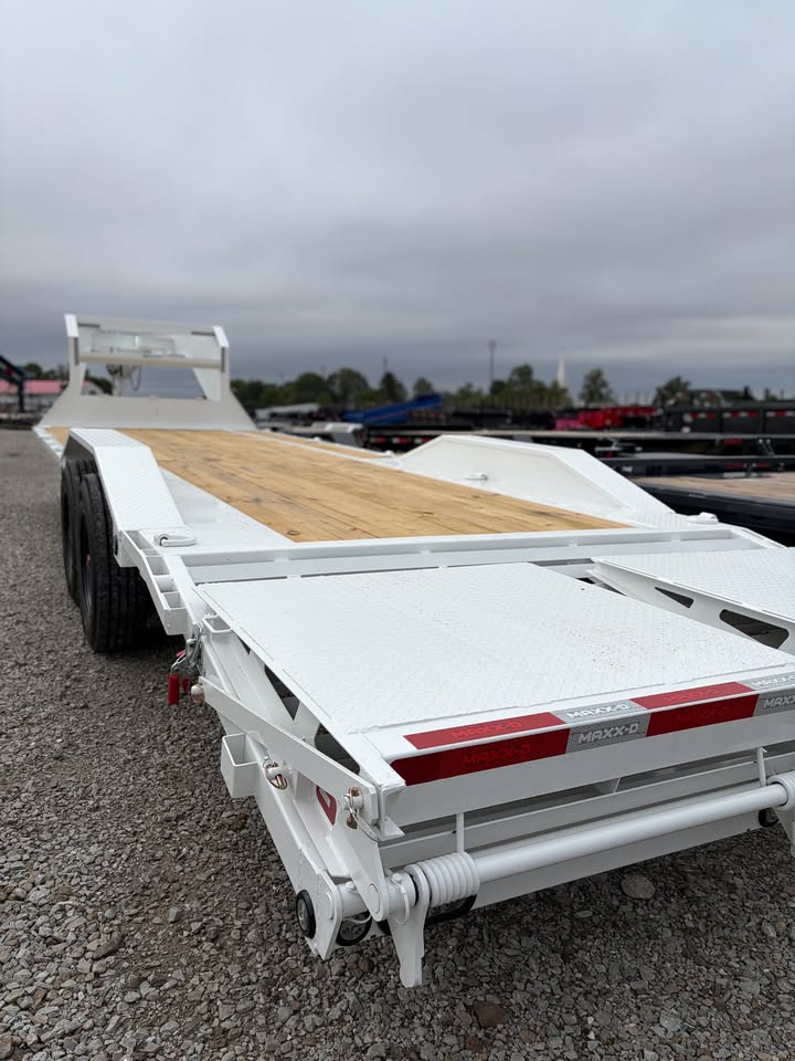 MAXX-D 102 x 28 Fender Equipment Trailer - SKU 149134 - Image 3