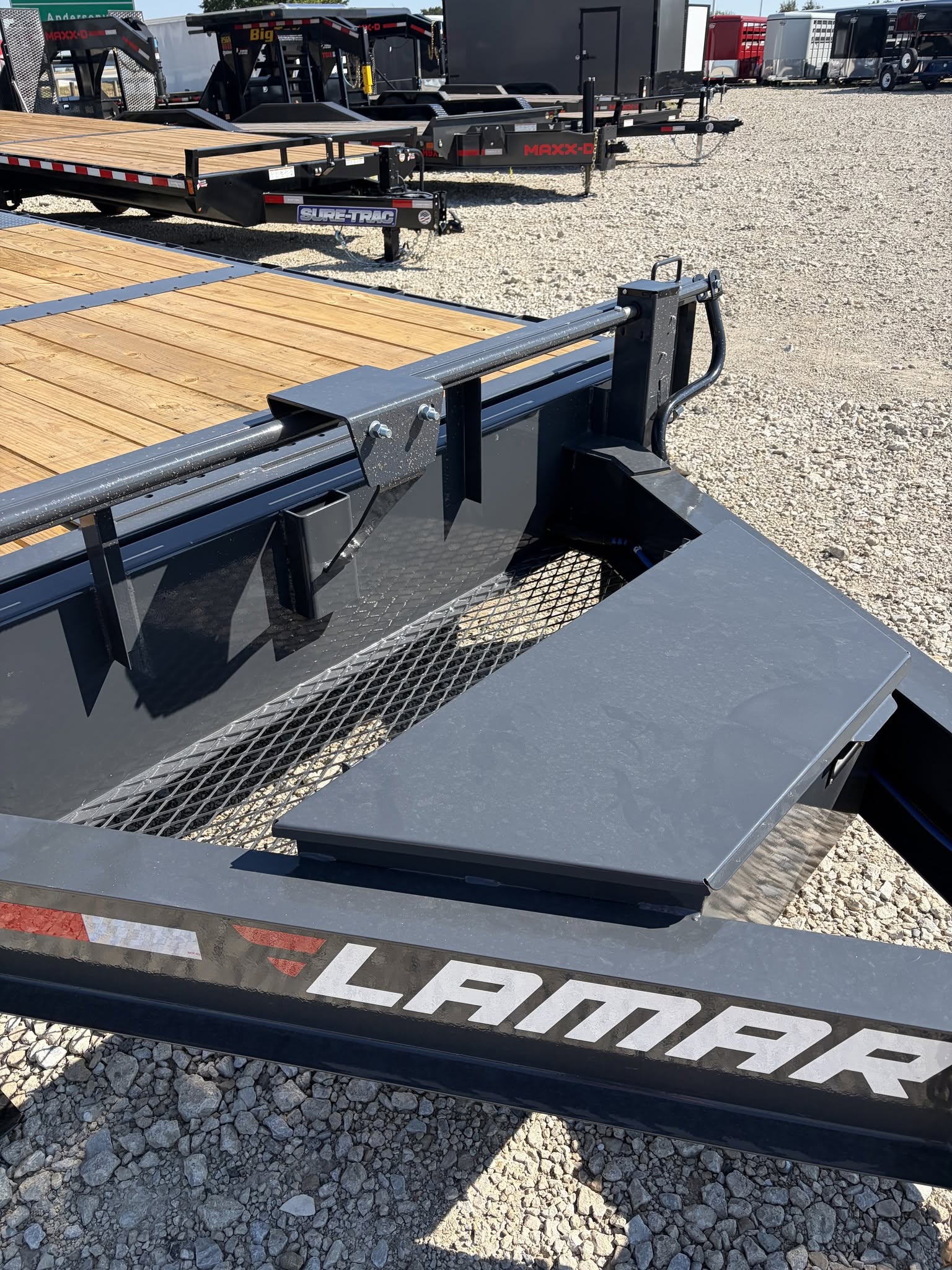 Lamar 102 in x 26 ft Full Deckover Tilt Trailer - SKU 159180 - Image 3