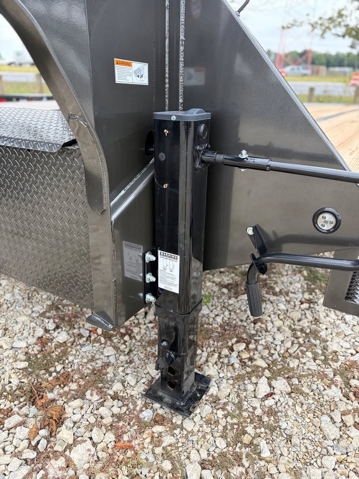MAXX-D 102 x 32 Gooseneck Flatbed Trailer - SKU 147905 - Image 9