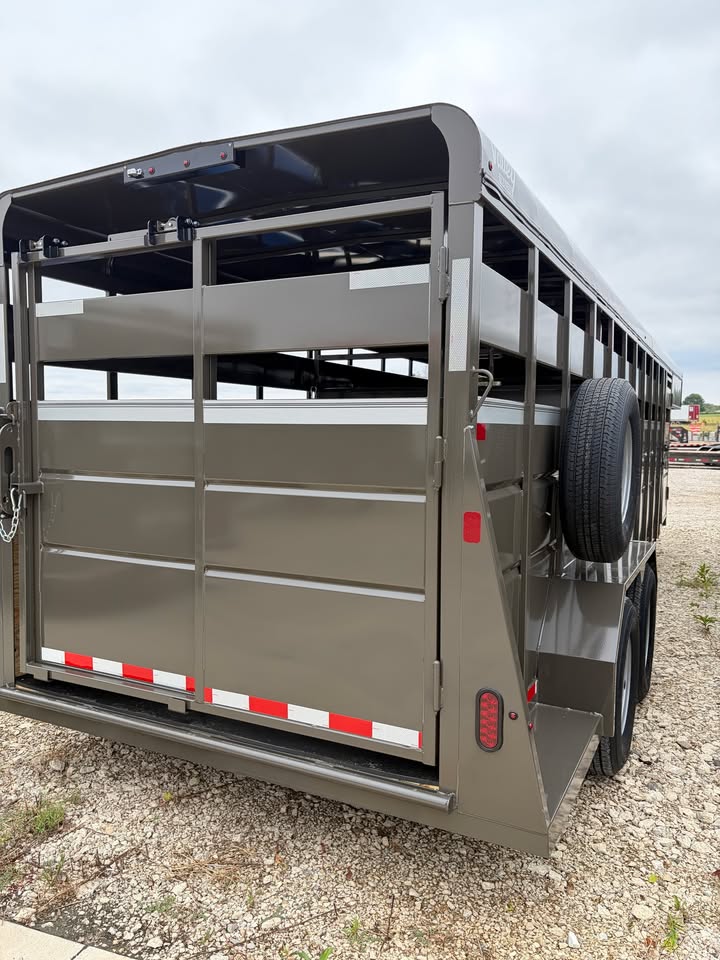 Valley Trailers 80 x 24 Stock Trailer - SKU 000716 - Image 9