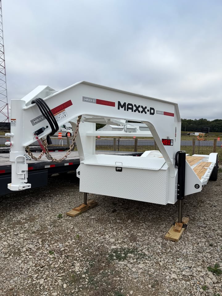 MAXX-D 102 x 28 Fender Equipment Trailer - SKU 149135 - Image 2