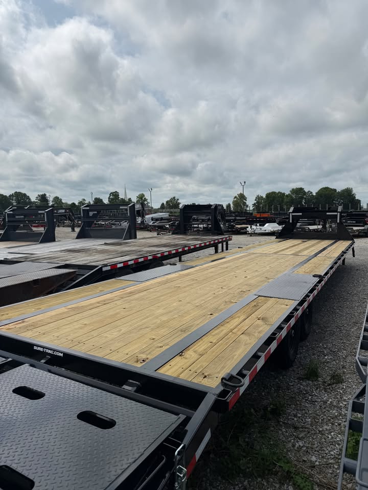 Sure-Trac 102 x 40 Gooseneck Flatbed Trailer - SKU 496494 - Image 4
