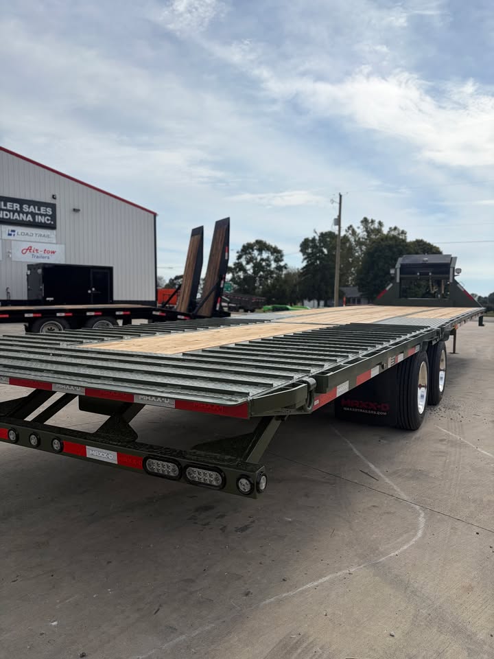 MAXX-D 102 x 34 Gooseneck Flatbed Trailer - SKU 147985 - Image 11