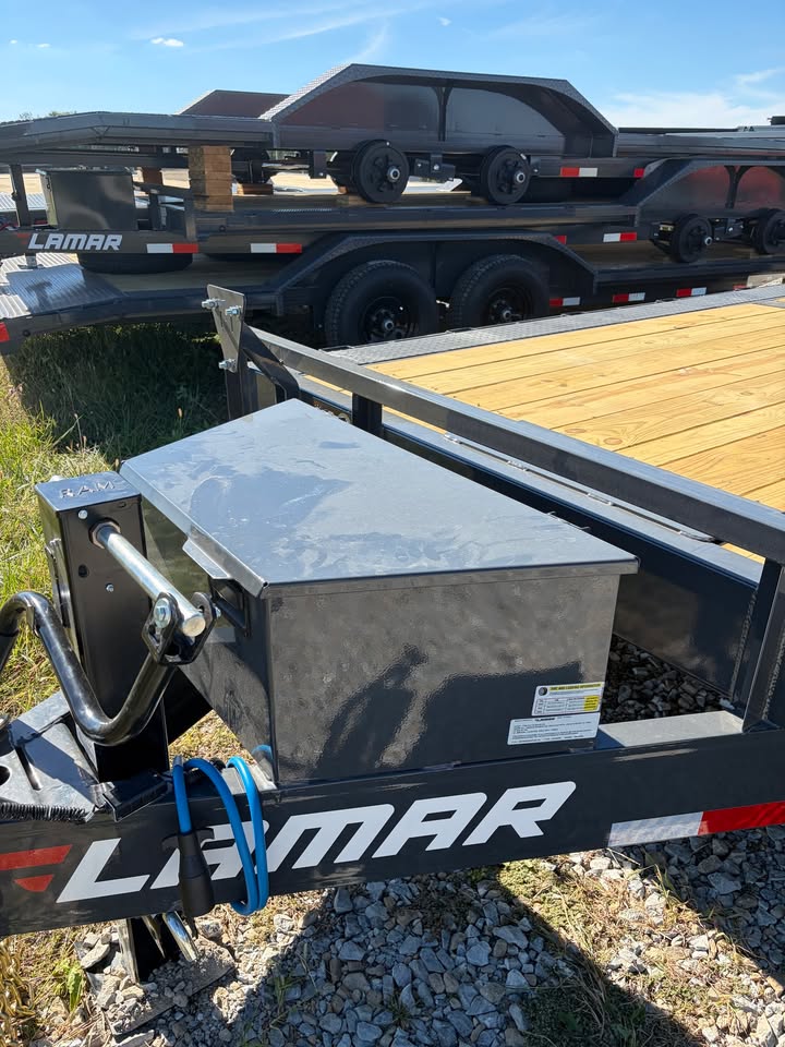 Lamar 102 in x 28 ft Fender Equipment Trailer - SKU 160176 - Image 4