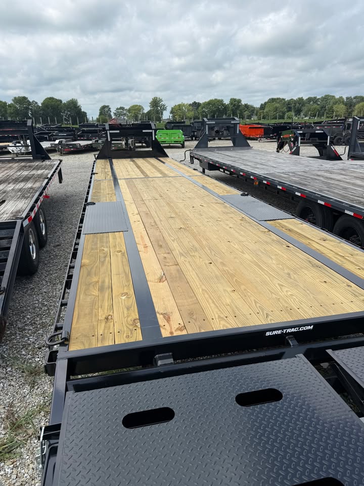 Sure-Trac 102 x 40 Gooseneck Flatbed Trailer - SKU 496494 - Image 3