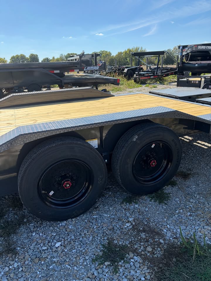 Lamar 102 in x 28 ft Fender Equipment Trailer - SKU 160176 - Image 6