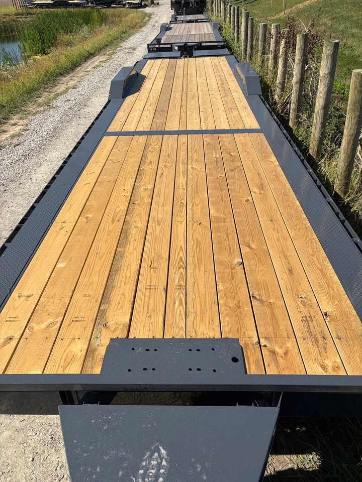 Lamar 102 in x 36 ft Fender Equipment Trailer - SKU 159912 - Image 2