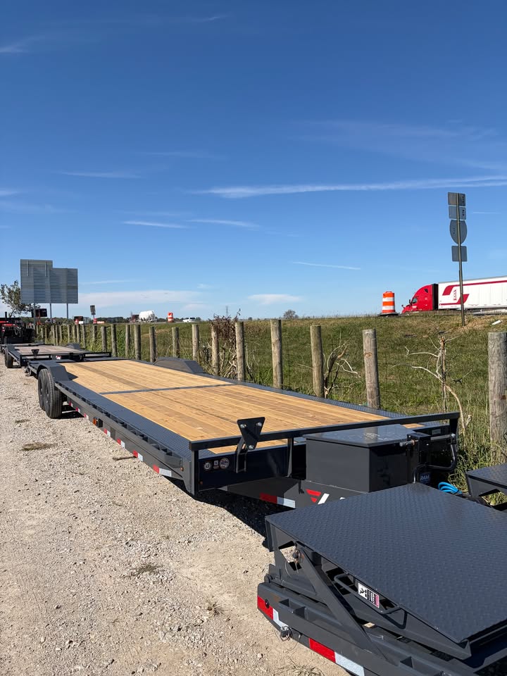 Lamar 102 in x 36 ft Fender Equipment Trailer - SKU 159912