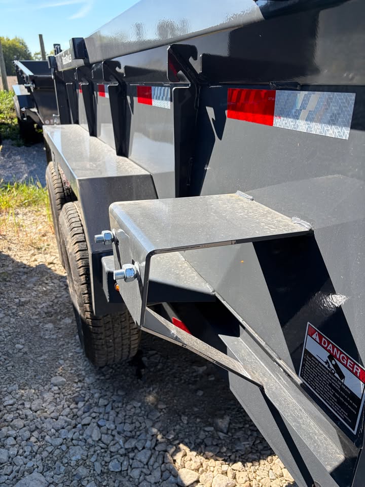 Lamar 77 in x 10 ft Dump Trailer - SKU 159973 - Image 7