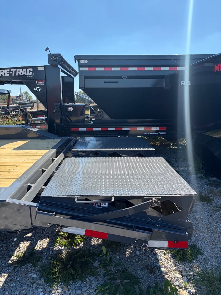 Lamar 102 in x 28 ft Fender Equipment Trailer - SKU 160177 - Image 5