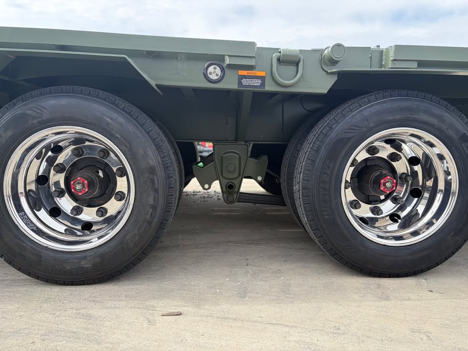 MAXX-D 102 x 34 Gooseneck Flatbed Trailer - SKU 147985 - Image 13