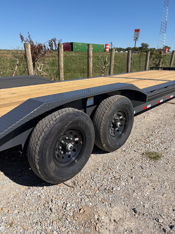 Lamar 102 in x 36 ft Fender Equipment Trailer - SKU 159912 - Image 9